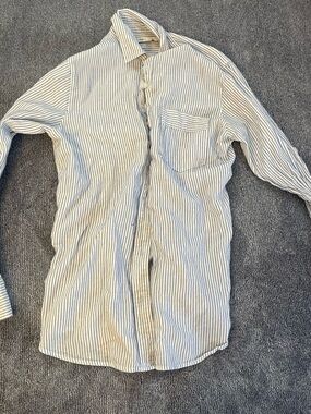 GAP White and Blue Striped Button-Down Shirt